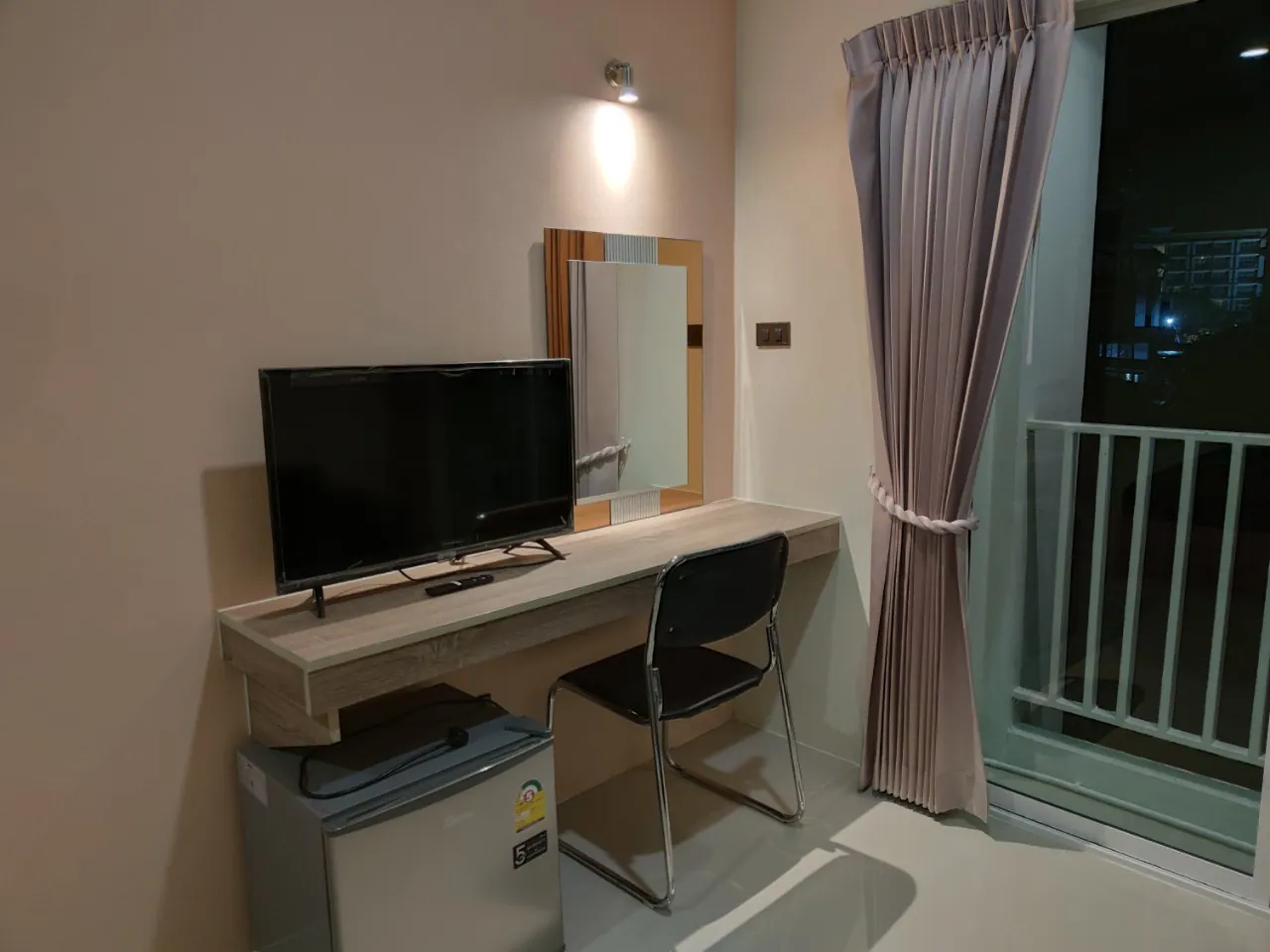 98 TOWER ห้องพักรายวันและรายเดือน