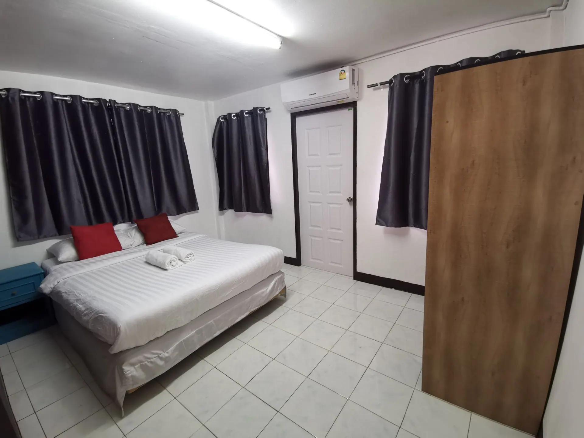 Room 8 อพารท์เมนท์ แอร์พร้อมอยู่ ย่าน ร่มเกล้า 21 ลาดกระบัง สุวรรณภูมิ