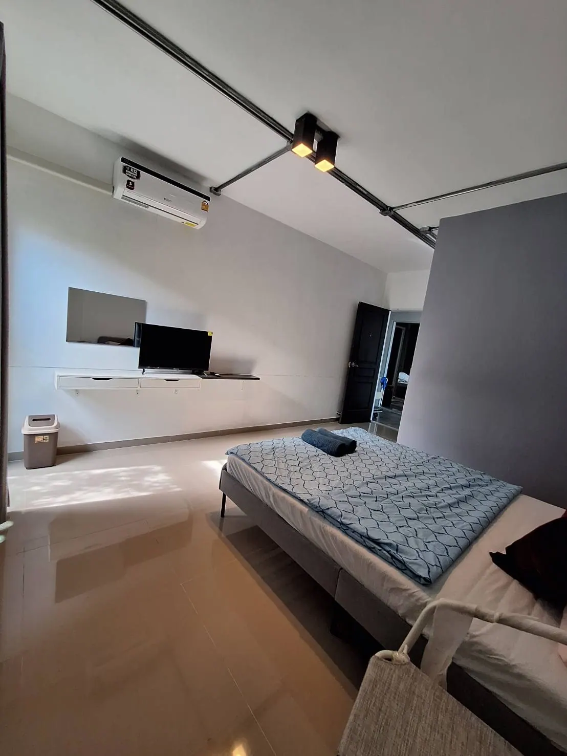 Prime living at Suvarnabhumi ไพรม์ลิฟวิ่ง อพาร์ทเม้นท์ สุวรรณภูมิ
