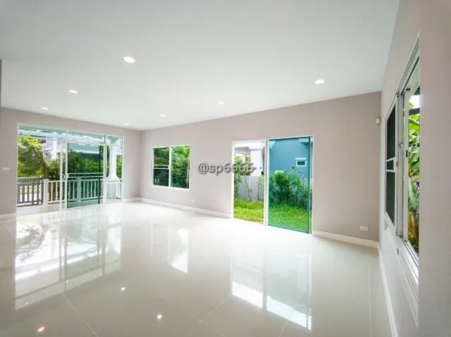 ขายบ้านเดี่ยว 2 ชั้น บุราสิริ ปัญญาอินทรา สไตล์อังกฤษพร้อม Clubhouse หรู ริมทะเลสาบ บ้านสภาพนางฟ้า สวยพร้อมอยู่