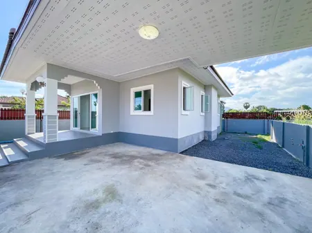 House Near Na Mueang Waterfall and Lamai Beach: A Great Investment Opportunity Cozy Single-Story House for Sale in Na Mueang