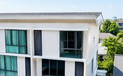ให้เช่าทาวน์โฮมหลังมุม 3 ชั้น ย่านสวนสยาม-เสรีไทย ที่ดิน 30 ตร.ว. พื้นที่ใช้สอย 360 ตร.ม.