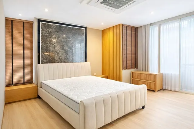ให้เช่าทาวน์โฮมหลังมุม 3 ชั้น ย่านสวนสยาม-เสรีไทย ที่ดิน 30 ตร.ว. พื้นที่ใช้สอย 360 ตร.ม.