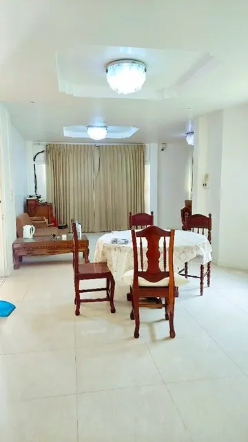 ให้เช่าบ้านเดี่ยว 2 ชั้น หมู่บ้านเมืองเอก ใกล้มหาวิทยาลัยรังสิต ที่ดิน 80 ตร.ว. พื้นที่ใช้สอย 280 ตร.ม.