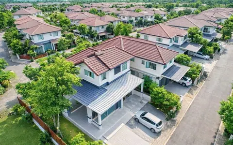 ชัยพฤกษ์ คฤหาสน์ที่ถูกที่สุดใน ละหาร บางบัวทอง ให้เช่าบ้านเดี่ยว 4 นอน 2 น้ำ ตัดกับ ราชพฤกษ์โรบินสันไลฟ์สไตล์ ราชพฤกษ์ 2 กม.