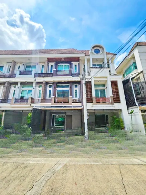 ให้เช่าโฮมออฟฟิศ 3 ชั้น ถนนสุคนธสวัสดิ์ ใกล้ประเสริฐมนูกิจ ที่ดิน 22 ตร.ว. พื้นที่ใช้สอย 185 ตร.ม.
