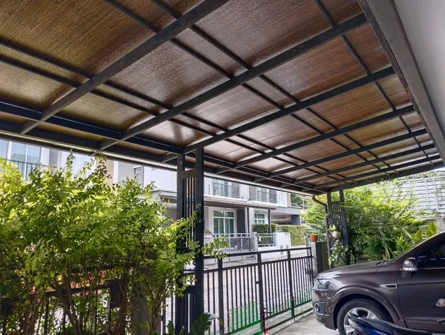 บ้านเช่าสวยพร้อมอยู่ ทริโอทาวน์ ศรีราชา ใกล้ J-Park ศรีราชา 3 ห้องนอน จอดรถได้ 2 คัน 17000 บ.เดือน