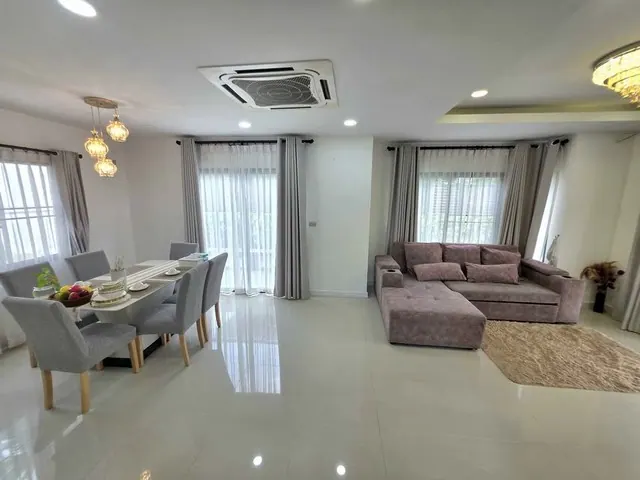 ให้เช่าบ้านเดี่ยวหมู่บ้านมณีรินทร์ ไพรเวซี่ หนองยายบู่ 3 ห้องนอน 25000 บ.เดือน