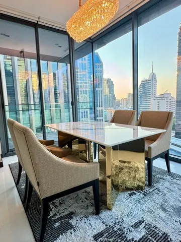 ให้เช่า คอนโด Q1 Sukhumvit ขนาด 197 ตรม. 3 นอน วิวโล่ง ห้องใหม่ ติด BTS นานา 0 เมตร