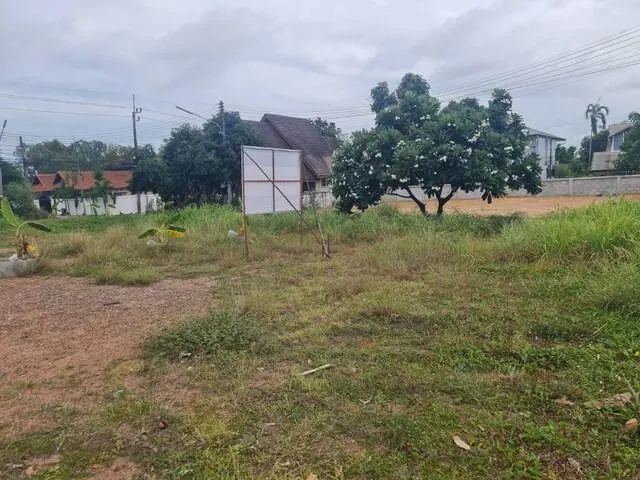 ขายที่ดินเปล่า ขนาดพื้นที่ 149 ตร.ว. ในหมู่บ้าน พัทยากรีนวิว ใกล้สถานีรถไฟและห่างจากทางขึ้นมอเตอร์เวย์เพียง 2 กม อ.บางละมุง จ.ชลบุรี