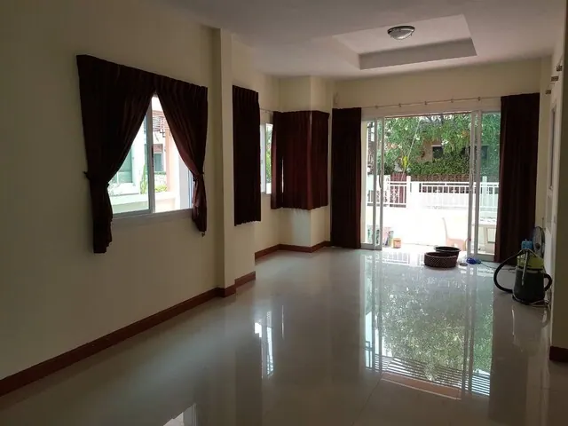 ขายด่วน บ้านเดี่ยว 2ชั้น พื้นที่ 53.7 ตร.ว. หมู่บ้านตวงทอง ภูเขาทอง ใกล้เจดีย์ภูเขาทอง เดินทางสะดวก อ.พระนครศรีอยุธยา จ.อยุธยา