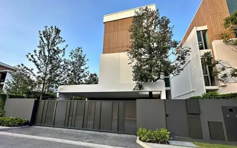 ให้เช่าบ้านเดี่ยว 3ชั้น โครงการ VIVE Rama9  เนื้อที่ 76 ตรว พื้นที่ใช้สอย 324 ตรม บ้านตกแต่งสวยงามเฟอร์ฯครบครันพร้อมเข้าอยู่