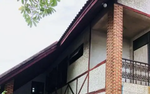 ขายที่ดินพร้อมสิ่งปลูกสร้าง(บ้าน3หลัง) 203 ตร.ว สุขุมวิท93 ซ.พึ่งมี46 ปากซอยมีสถานีรถไฟฟ้า BTS บางจาก