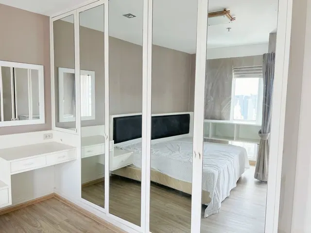 ขาย Silom Suite Condominium(สีลม สวีท คอนโดมิเนียม) 52 ตร.ม ชั้น 33 ติด BTS Saint Louis | Super prime location