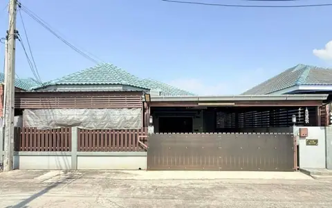 ขายด่วนบ้านแฝดชั้นเดียว หมู่บ้านกฤษณา ต.บ้านปึก อ.เมือง จ.ชลบุรี
