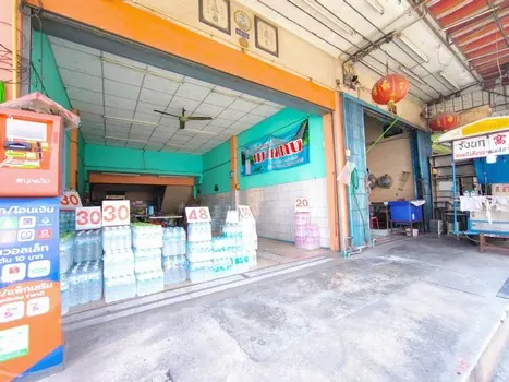 ขายตึกแถว 2 คูหา (ร้านเฮียกิมนมสด) เยื้องโรงแรมลาพาโลมา ใกล้ รพ.พุทธฯ