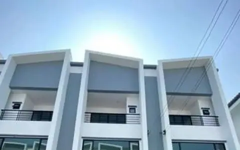 ให้เช่า บ้านทาวน์โฮม  3ชั้น โครงการCordiz อุดมสุข39