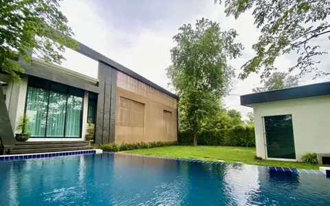 ขายบ้านพูลวิลล่า Pool Villa 150ตรว. 4นอน4น้ำ 13.85ลบ. เฟอร์ของแถม ใกล้สนามกอล์ฟอัลไพน์ รอยต่อ สันกำแพง-แม่ออน เชียงใหม่ บ้านธิ ลำพูน