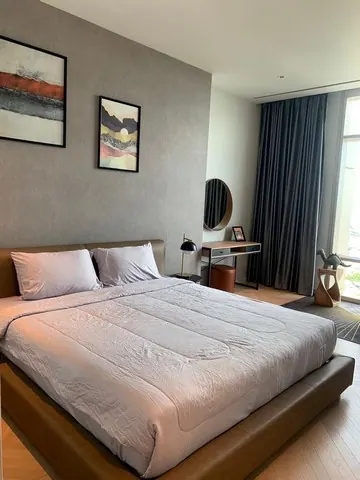 Four Seasons Private Residences Condo for Rent near BTS Saphan Taksin