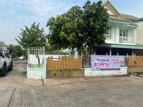 บ้านแฝดหลังมุม  หมู่บ้านพฤกษา 13  ขนาด 43.9 ตร.ว. ลดเหลือ 1,850,000 บาท