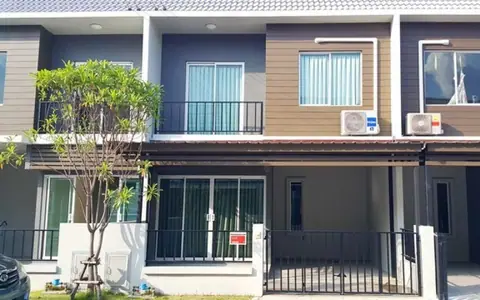 ปล่อยเช่าหรือขาย ทาวน์โฮม 2 ชั้น The Color บางนา-วงแหวน ใกล้เมกาบางนา-สนามบินสุวรรณภูมิ 3 นอน 2 น้ำ