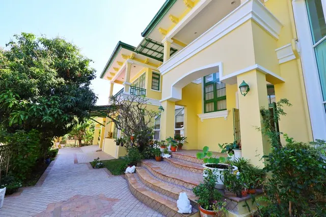 ขายด่วน บ้าน ลดาวัลย์ เลคโคโลเนียล 4 ห้องนอน 5 BR 18000000 THAI BAHT ใกล้ - Hot