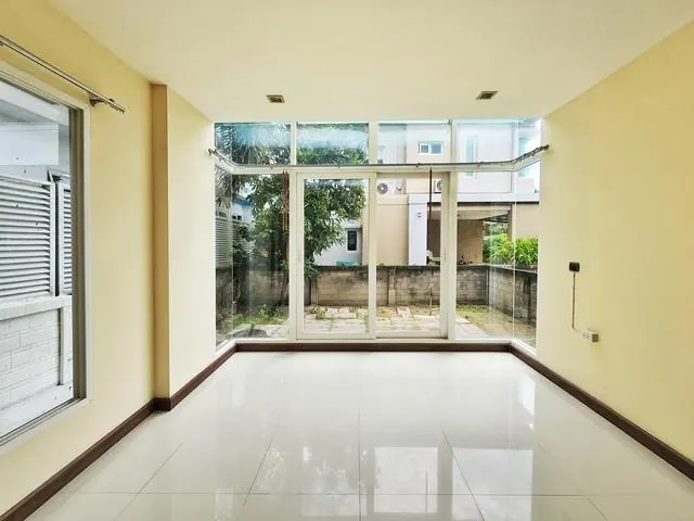 บ้าน Casa Legend Ratchaphruek-Pinklao พ.ท. 0 Rai 0 งาน 65 SQ.WA 4 ห้องนอน 11500000 - หรูอยู่สบาย