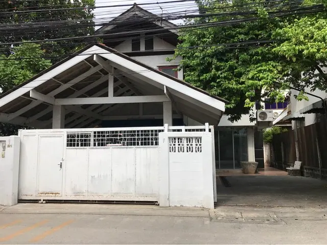 [RC307]ให้เช่า 30k บ้านเดี่ยว ลาดพร้าว 34 ซอยเกศรี สามเสนนอก เขตห้วยขวาง เข้าซอยเพียง 100 เมตร ใกล้แยกรัชดา ใกล้รถไฟฟ้า MRTลาดพร้าว
