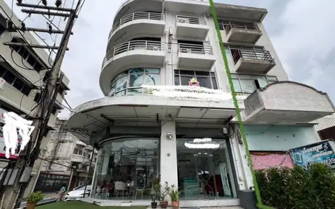 รหัสC6448 ให้เช่าอาคารพาณิชย์ 2คูหา 4.5ชั้น ถนนสุขุมวิท 77 อ่อนนุช ใกล้ถนนศรีนครินทร์ เหมาะกับหลายธุรกิจ