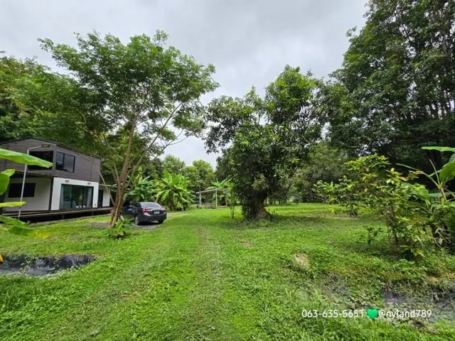 ขายที่สวนแถมบ้าน 3 หลังพร้อมโรงจอดรถและห้องเก็บของ ต.ศรีกระอางค์ อ.บ้านนา จ.นครนายก บรรยากาศร่มรื่น เงียบสงบ