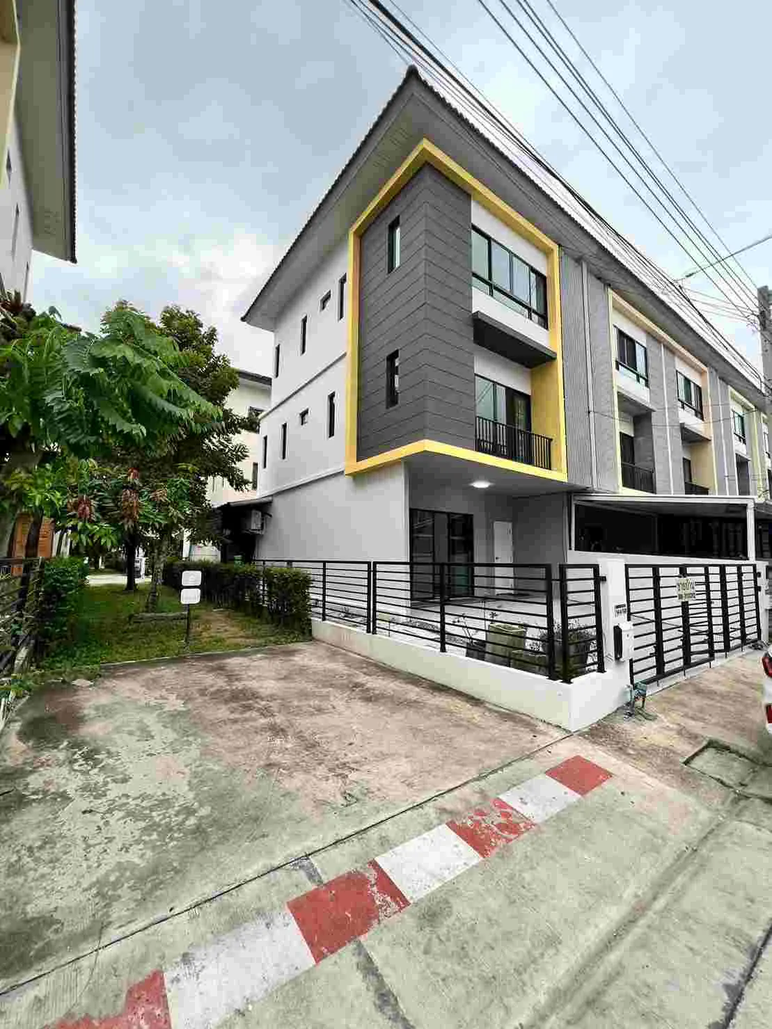 ขายทาวน์โฮม 3 ชั้น รีโนเวทใหม่ เดอะคอนเนค อัพ 3 วงแหวน-บางแค