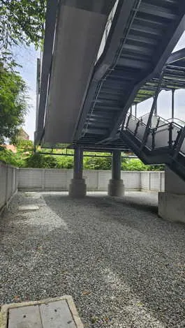 ขายที่ดินติดสถานีศรีด่าน ถนนศรีนครินทร์ 10 ไร่ ราคารวม 640 ล้านบาท