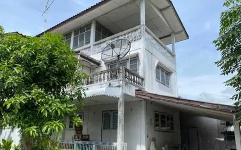 ขายด่วนบ้านเดี่ยว 3 ชั้น  ซอยหมอศรี  ถนนเพชรเกษม จังหวัด  นครปฐม (เจ้าของขายเอง)