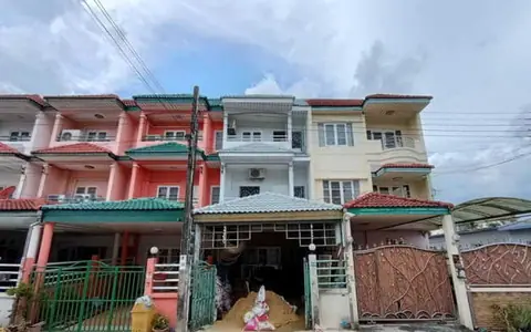 ขายทาวน์เฮ้าส์ 3ชั้น รีโนเวทใหม่ ทำเลทอง  เพชรเกษม48 จ.กรุงเทพมหานคร