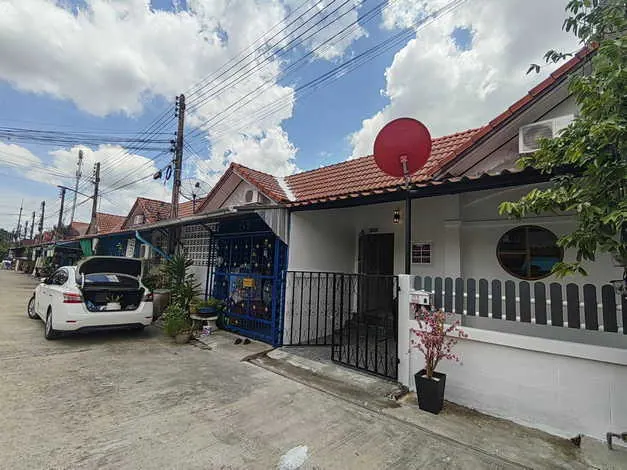 ขายทาวน์เฮ้าส์​ 1 ชั้น รีโนเวทใหม่ พร้อมเข้าอยู่ได้เลย จ.นครปฐม