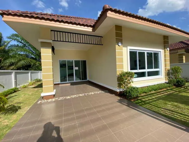 บ้านเดี่ยวชั้นเดียว ทำเลทอง โครงการศรีทองคันทรี่เฮ้าส์  อ.เมืองสุราษฎร์ธานี จ.สุราษฎร์ธานี