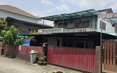 ขายบ้านเดี่ยวในเขตประเวศ ตรงข้ามสวนหลวงร.9 เนื้อที่ใช้สอยเยอะ เดินทางสะดวก ไม่ไกลจากห้างสรรพสินค้า เจ้าของขายเอง