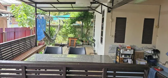 ขายบ้านเดี่ยวในเขตประเวศ ตรงข้ามสวนหลวงร.9 เนื้อที่ใช้สอยเยอะ เดินทางสะดวก ไม่ไกลจากห้างสรรพสินค้า เจ้าของขายเอง