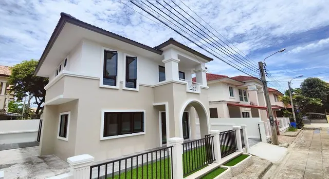 สิรธานี ซอยสวนผัก    บ้านเดี่ยว ทำเลราชพฤกษ์  ปิ่นเกล้า