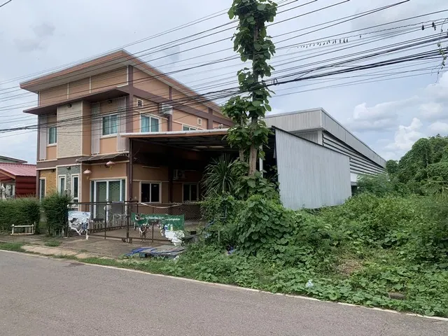 ขายด่วน บ้านเดี่ยว 2 ชั้น พร้อมโกดังเก็บของ ต.ธาตุพนม อ.ธาตุพนม จ.นครพนม