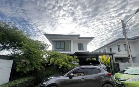 ขายด่วน   บ้านพฤกษาดีไลท์  ต.หลักหก เมืองปทุมธานี จ.ปทุมธานี อยู่ติดกับเมืองเอก บ้านเดี่ยวหลังมุม