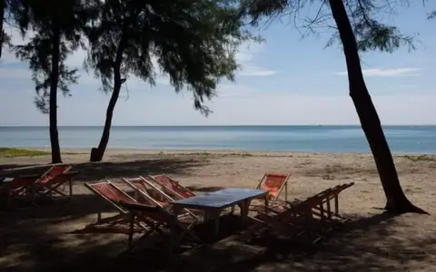 ขายกิจการด่วน  รีสอร์ทหาดแม่รำพึง ติดชายหาด บ้านเพ จ.ระยอง พร้อมสิทธ์ทำกินหน้าชายหาด ขายราคาประเมิน