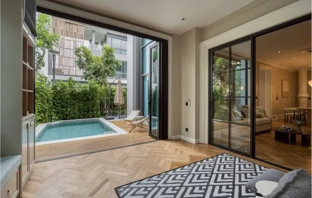 Luxury Pool Villa ใจกลางสุขุมวิท The Gentry Sukhumvit 101