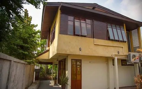 บ้านเดี่ยวไม้สักไม้เนื้อแดงแท้ สไตล์ Thai Contemporary ใจกลางอินทามระ 40