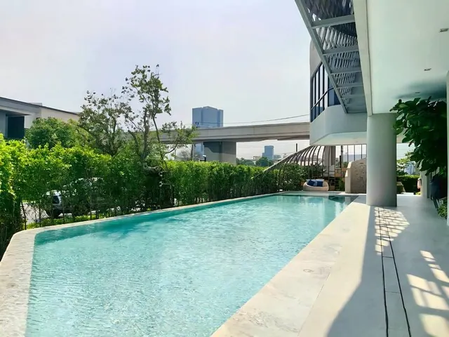 ให้เช่าบ้านเดี่ยว 2 ชั้น บางกอก บูเลอวาร์ด บางนา กม.5 ที่ดิน 53.2 ตร.ว. พื้นที่ใช้สอย 237 ตร.ม.