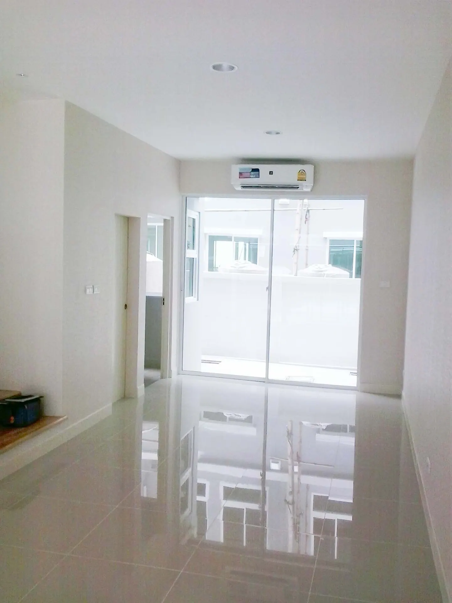 ให้เช่าทาวน์โฮม 3 ชั้น บ้านกลางเมือง พระราม 9 – รามคำแหง อยู่ซอยรามคำแหง 39 ใกล้