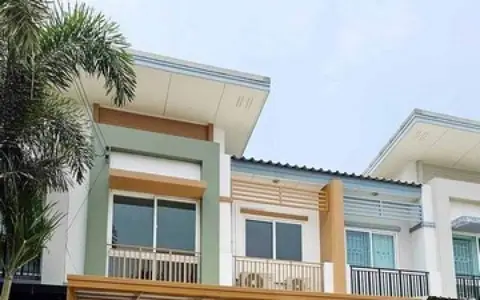 ให้เช่าทาวเฮ้าส์2ชั้น หมู่บ้านรสาแกรนด์วิลล์  ทำเลซ.พหลโยธิน73 เยื้องกับรพ.บีแคร์
