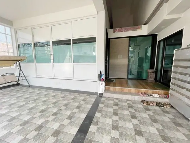 ให้เช่าบ้านเดี่ยว2ชั้น หมู่บ้าน รัตนวรรณ1 ปทุมธานี ลำลูกกาคลอง4 ใกล้แยกไฟแดงตลาดกลางลาดสวาย