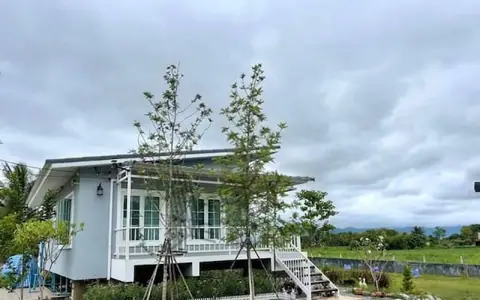ขาย บ้านพร้อมที่ดิน วิวภูเขา พื้นที่ล้อมรั้ว มีบ้าน 2 หลังในพื้นที่ ตกแต่งสวยงาม พื้นที่ใช้สอยเยอะ