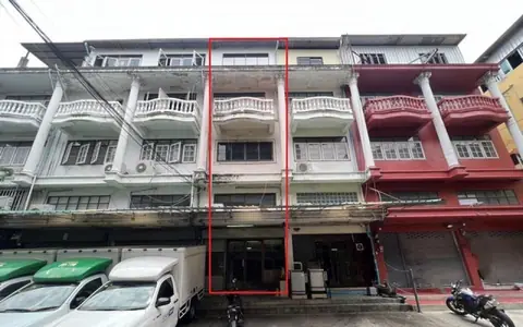 ราคาสุดพิเศษ! อาคารพาณิชย์ 3.5 ชั้น ทำเลสุดฮอต ใกล้ BTS อุดมสุข